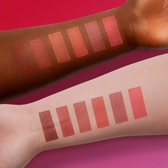 Pür x Barbie Malibu Blush Palette - Picture 3 of 3